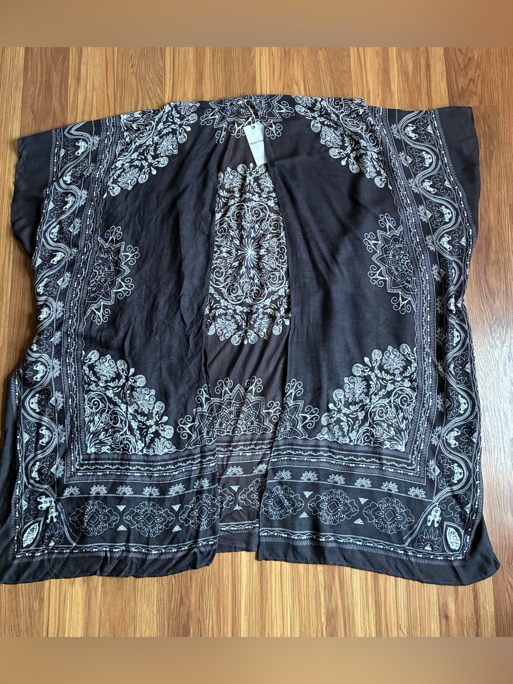 Moss Rose Boho Mandala Print Kimono Beach
Cover Up Black White One Size